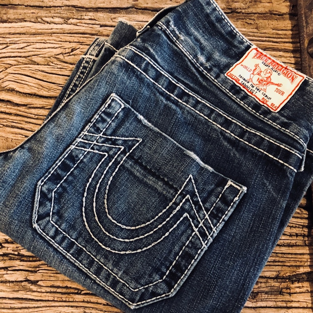 TRUE RELIGION JEANS- Size 28- great condition